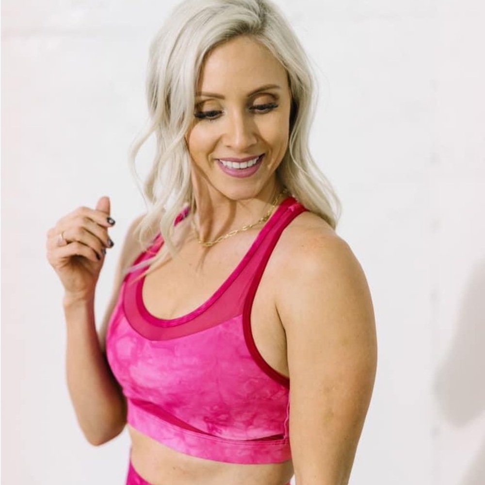 Fuchsia Hendrix Mesh Light n Tight Bra. NWT!